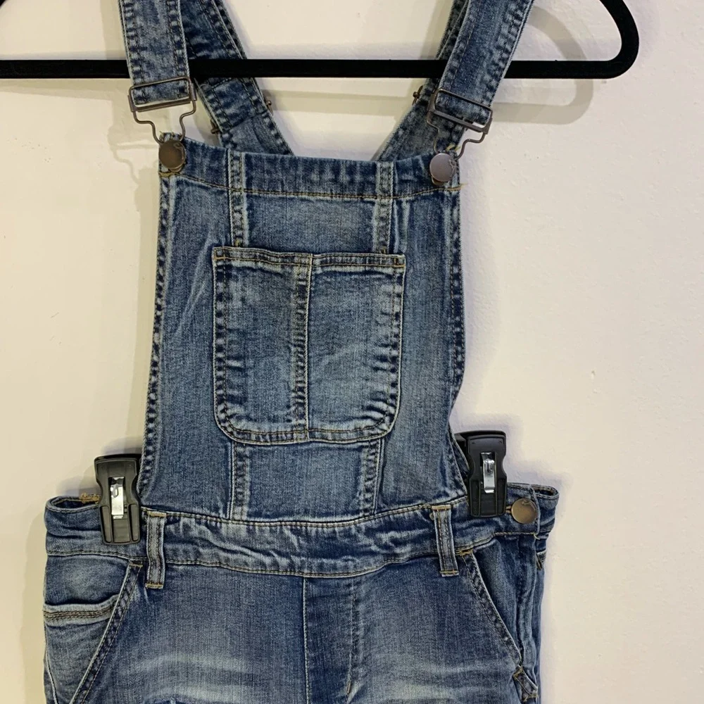 Overalls Blue Distressed Denim Junior’s Size 9 Rugged Worn in Look Outdoors 90s